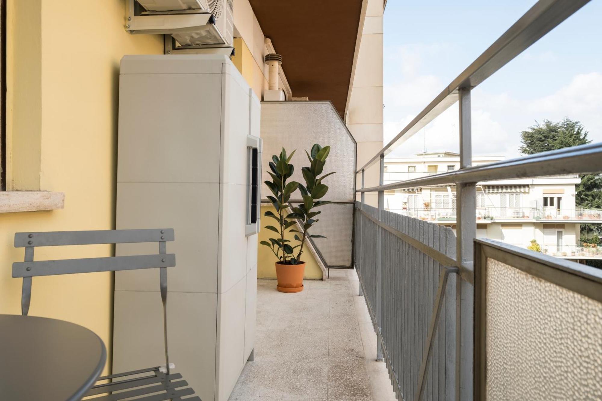 15 Minutes From The Centre Free Wi-fi & Netflix Apartamento *