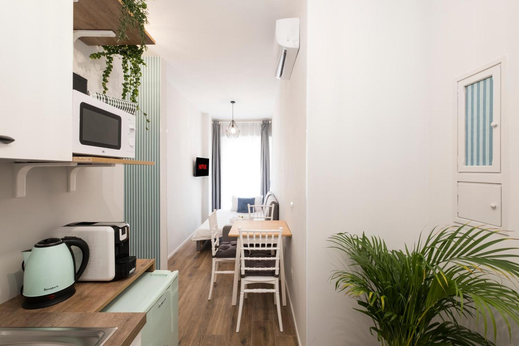 15 Minutes From The Centre Free Wi-fi & Netflix Apartamento